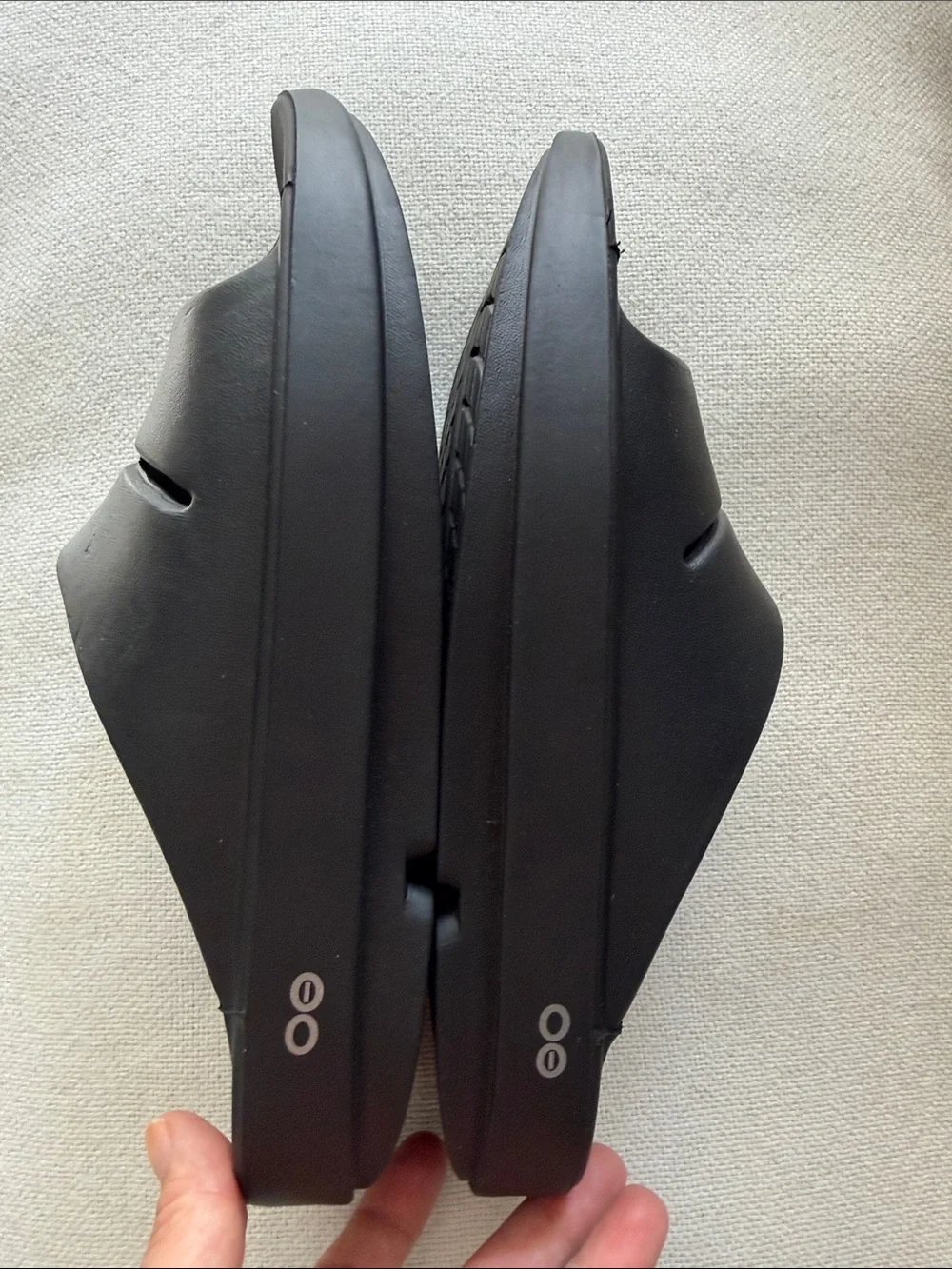 OOFOS image shows